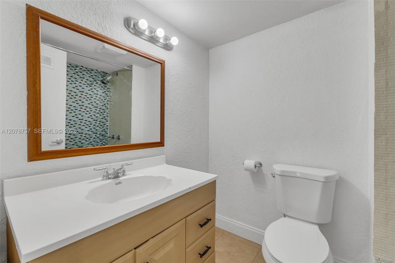 4140 NW 79th Ave, Unit 2B, Doral, FL 33166 Photo