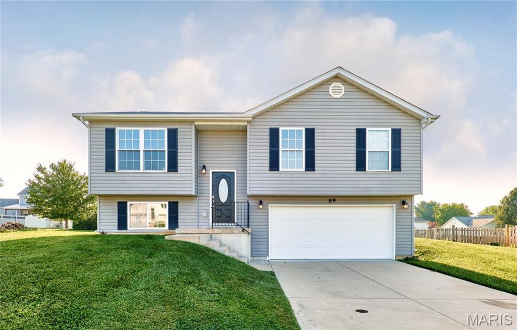 69 Matt Joyce Court , Warrenton, MO 63383 Main Photo
