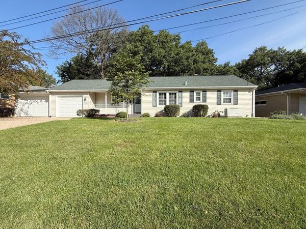 709 36th Avenue , East Moline, IL 61244