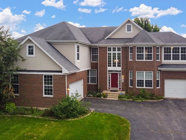 165 Sunflower Lane, Bartlett, IL 60103