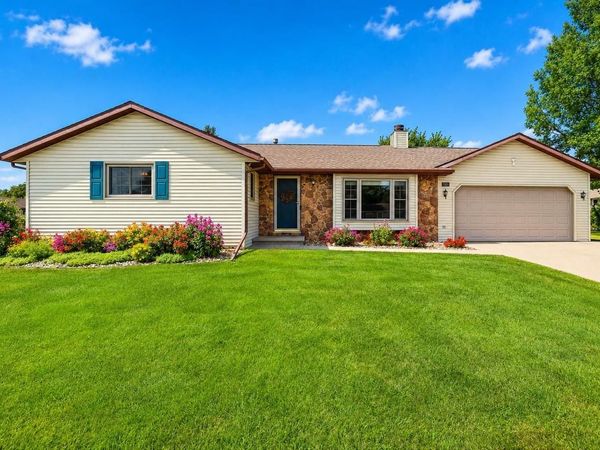 1841 BALTIC CIRCLE, Green Bay, WI 54311