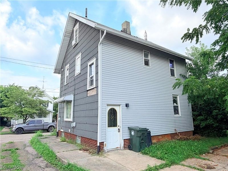 2310 7th Street NW, Canton, OH 44708 Photo 3
