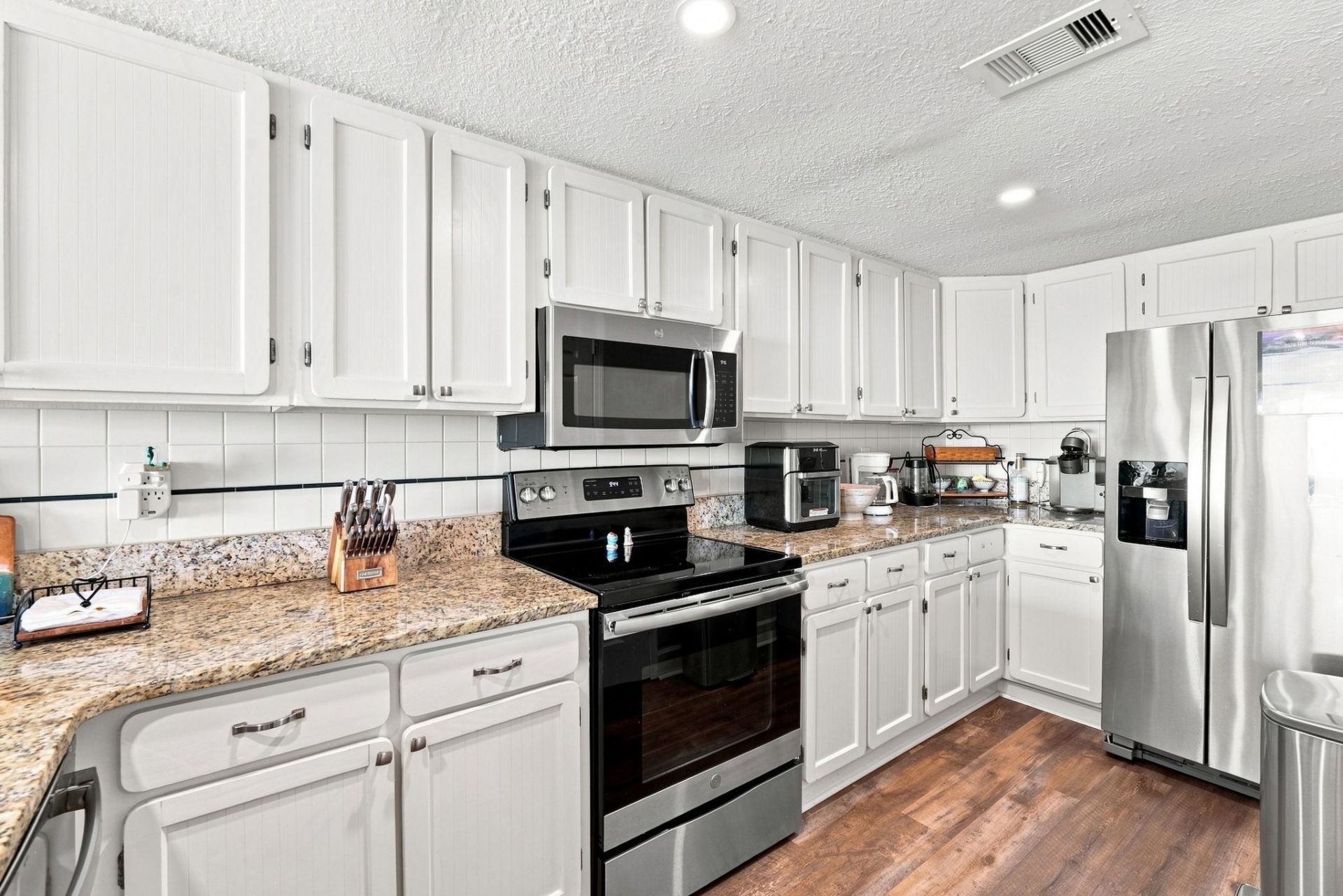 1108 N Waccamaw Dr. Photo 12