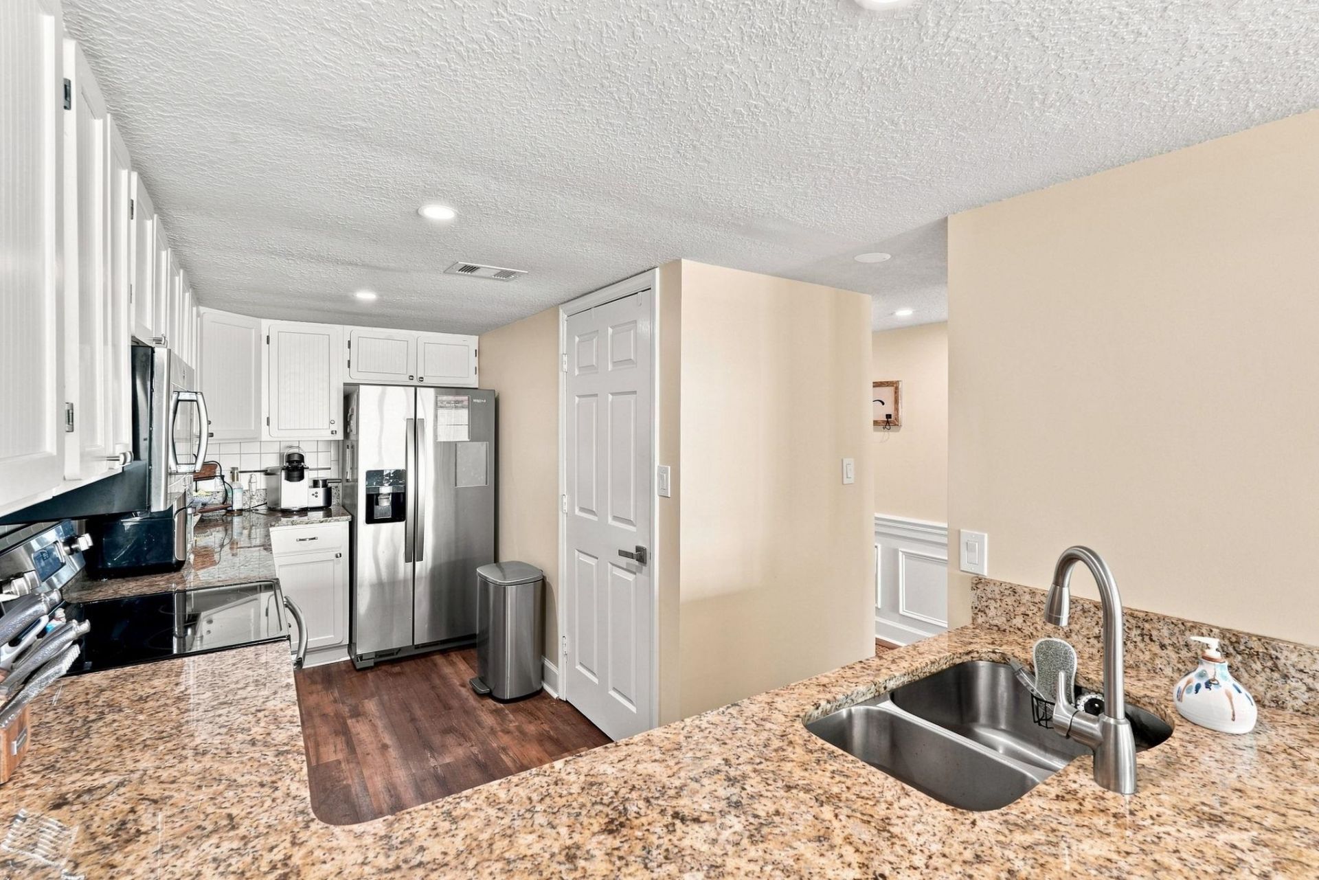 1108 N Waccamaw Dr. Photo 14