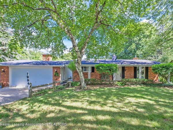 1004 Hanover Street, Owosso, MI 48867