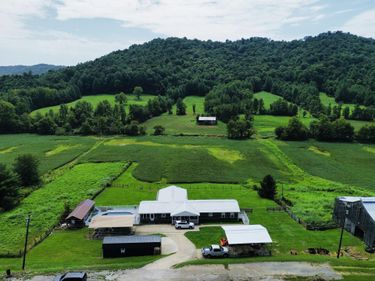 37 Westerfield Lane, Vanceburg, KY 41179