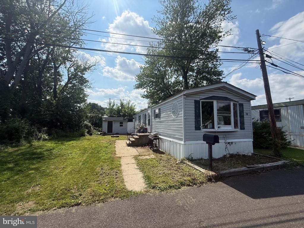 73 HARRISON DRIVE , FAIRLESS HILLS, PA 19030
