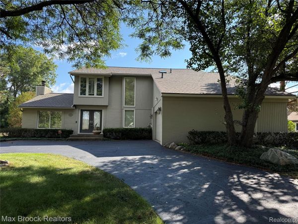 3958 Winterset Court , West Bloomfield Township, Mi 48323