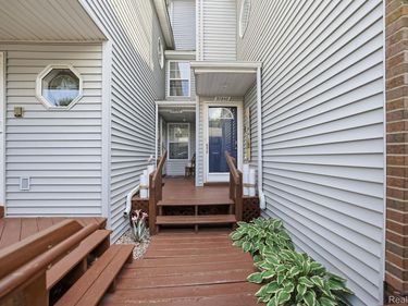 37848 Jefferson Avenue, Harrison Township, Mi 48045