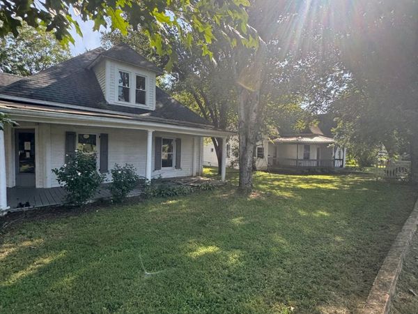 401 College St , Petersburg, TN 37144
