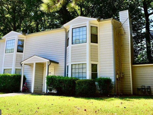 2124 Valley Oaks Drive SE, Smyrna, GA 30080
