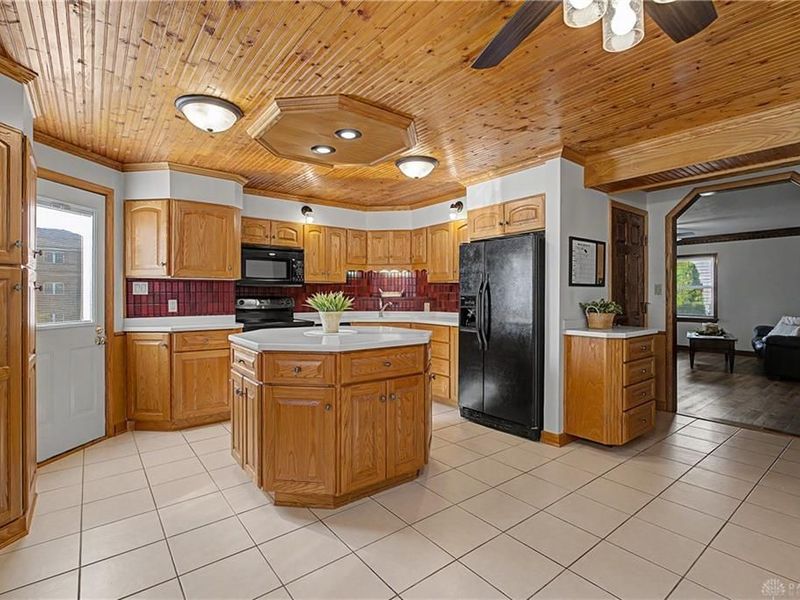 640 W Main Street, Tipp City, OH 45371 Photo 13
