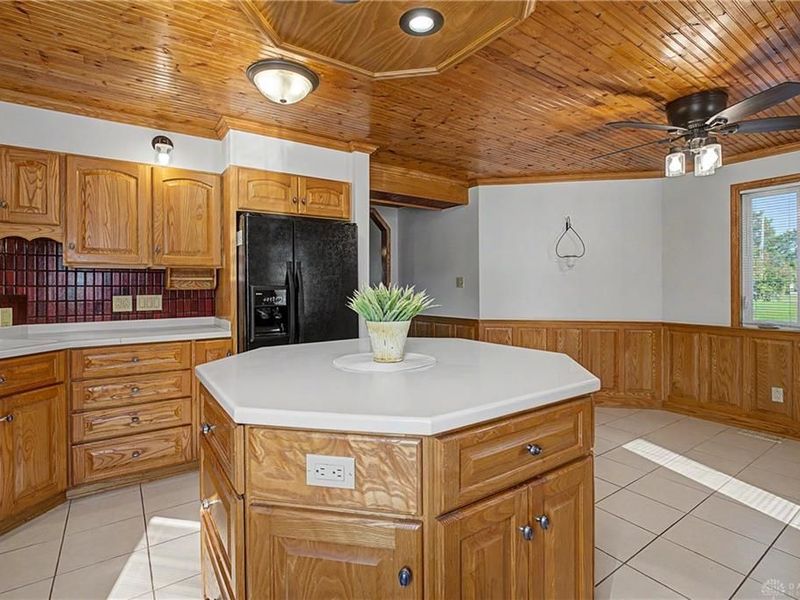 640 W Main Street, Tipp City, OH 45371 Photo 17