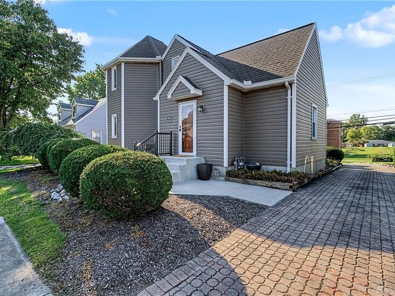 640 W Main Street, Tipp City, OH 45371 Photo 2