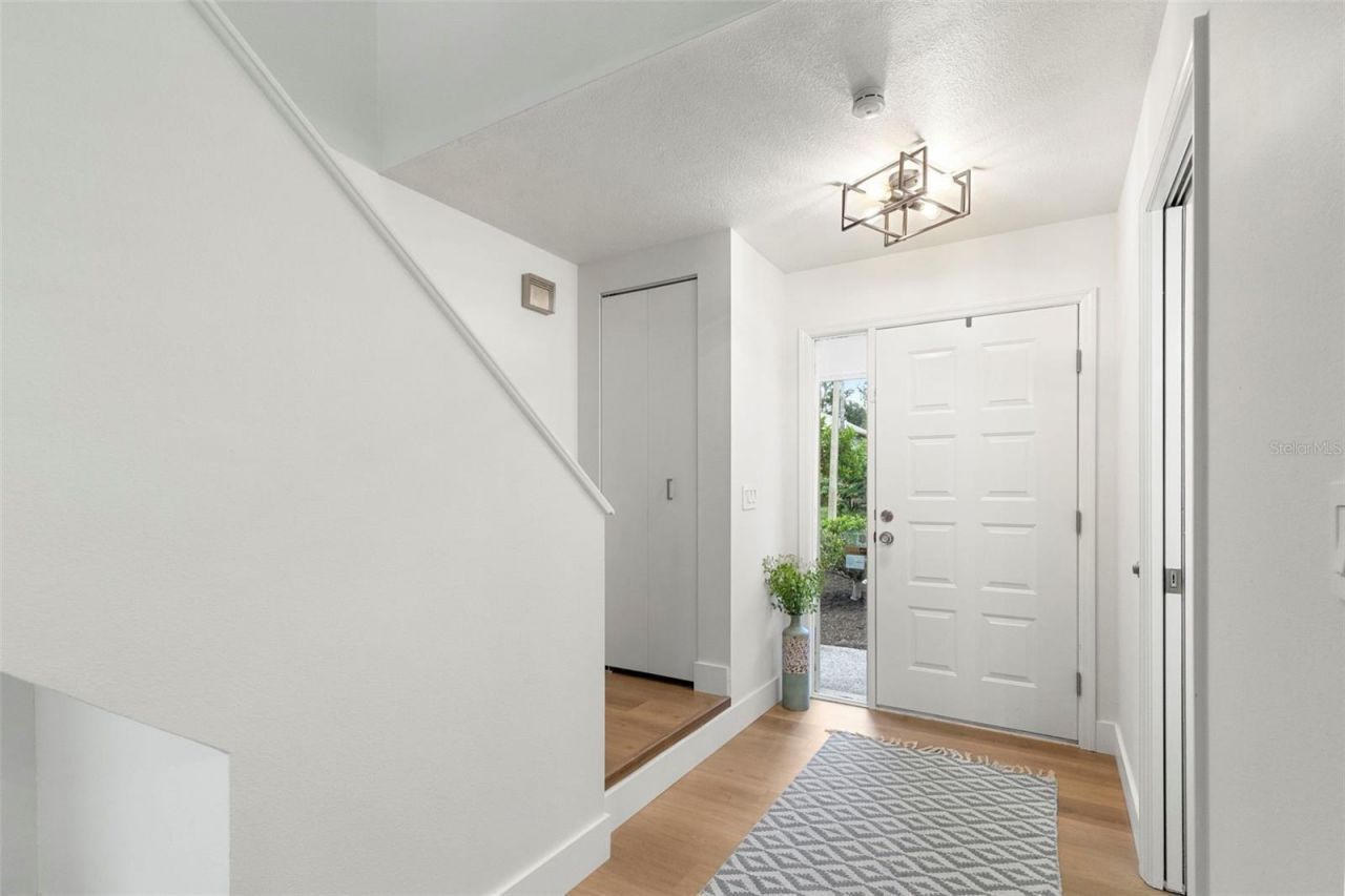 1841 Springwood Circle N, Clearwater, FL 33763 Photo