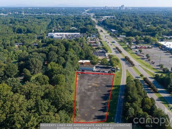 3196 Peters Creek Parkway , Winston Salem, NC 27127