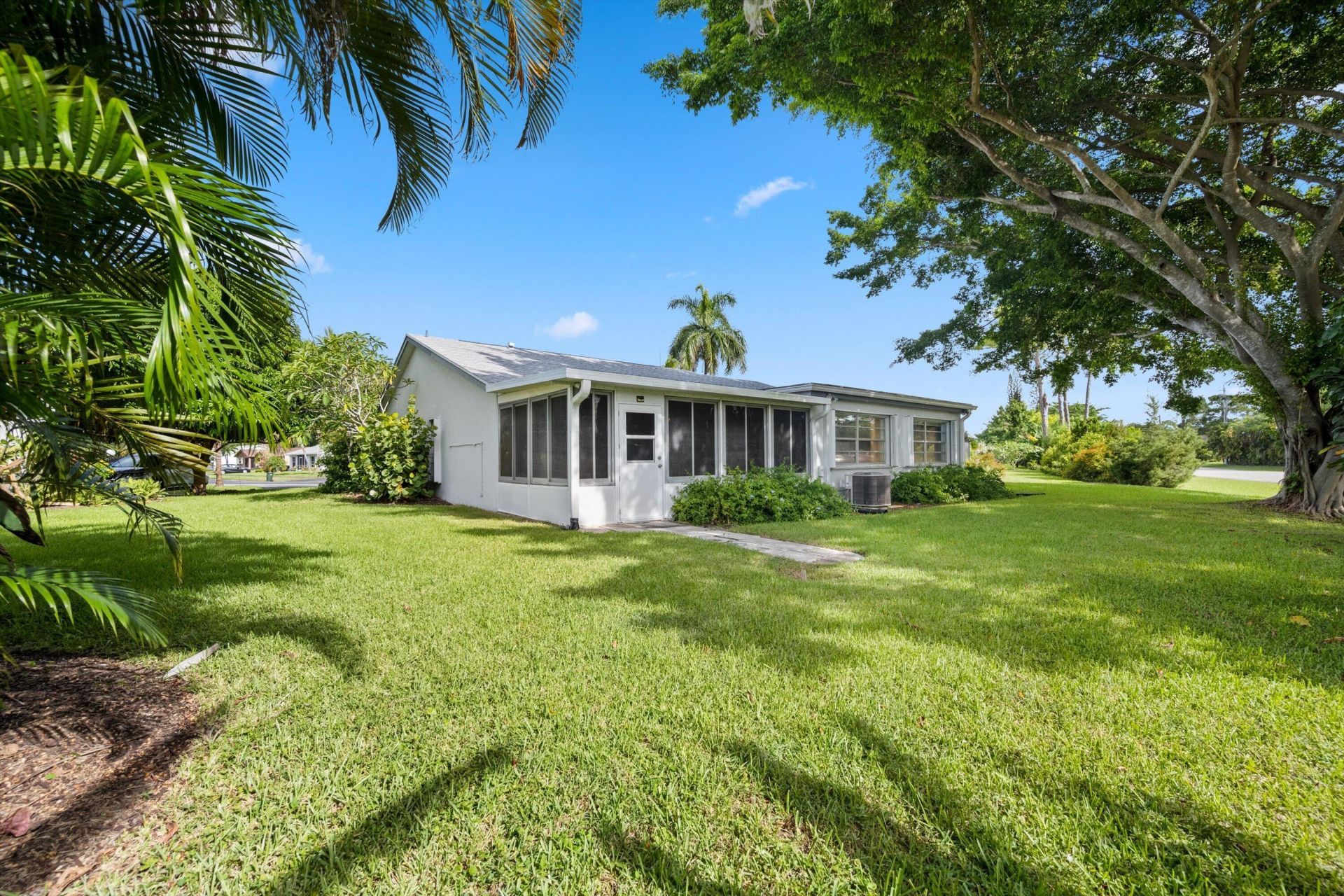 6127 Rainbow Circle, Greenacres, FL 33463 Photo