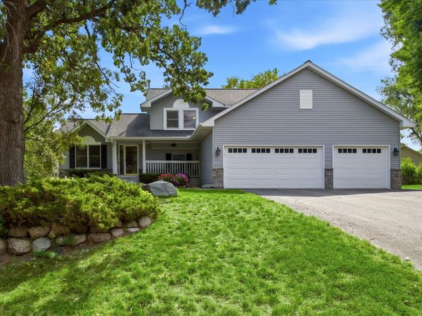 19858 Jaguar Avenue, Lakeville, MN 55044