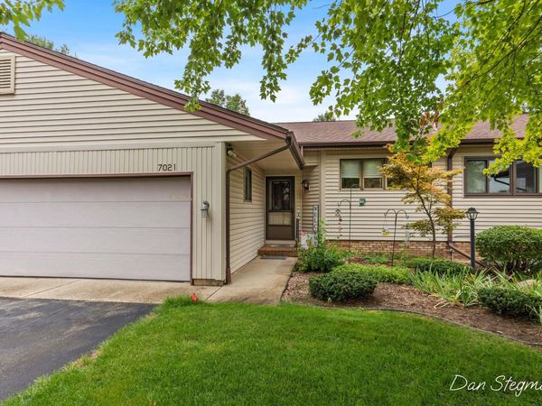 7021 Gardenview Court SW, Unit 19, Byron Center, MI 49315