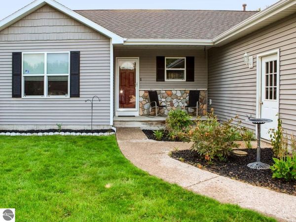 1363 Pollard Lane, Traverse City, MI 49696