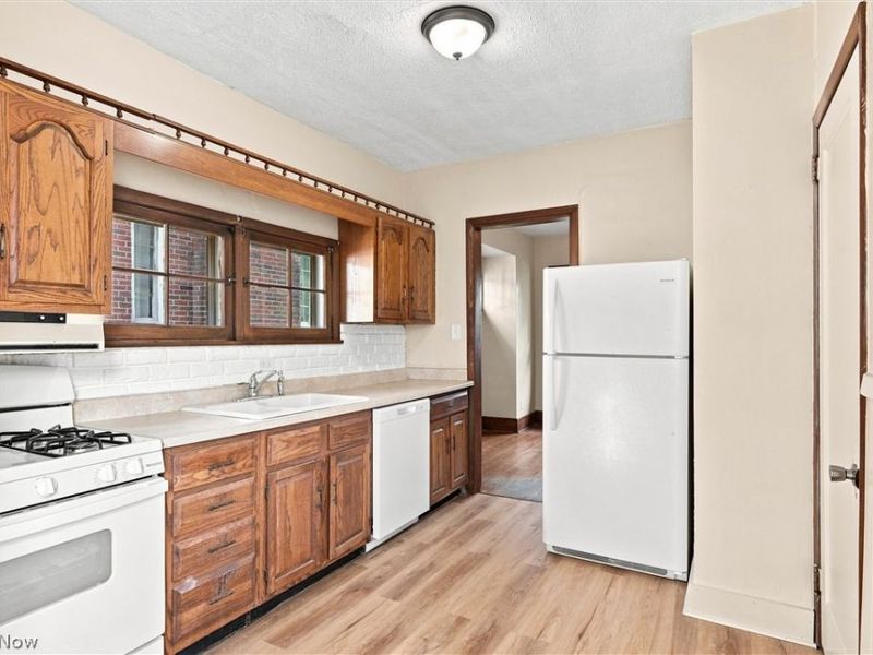 513 Redondo Road, Youngstown, OH 44504 Photo 10