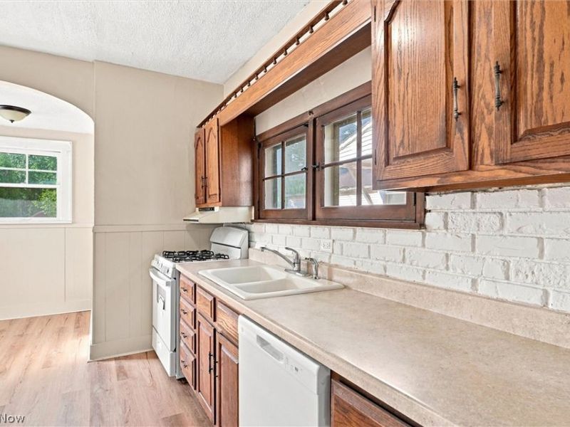 513 Redondo Road, Youngstown, OH 44504 Photo 8
