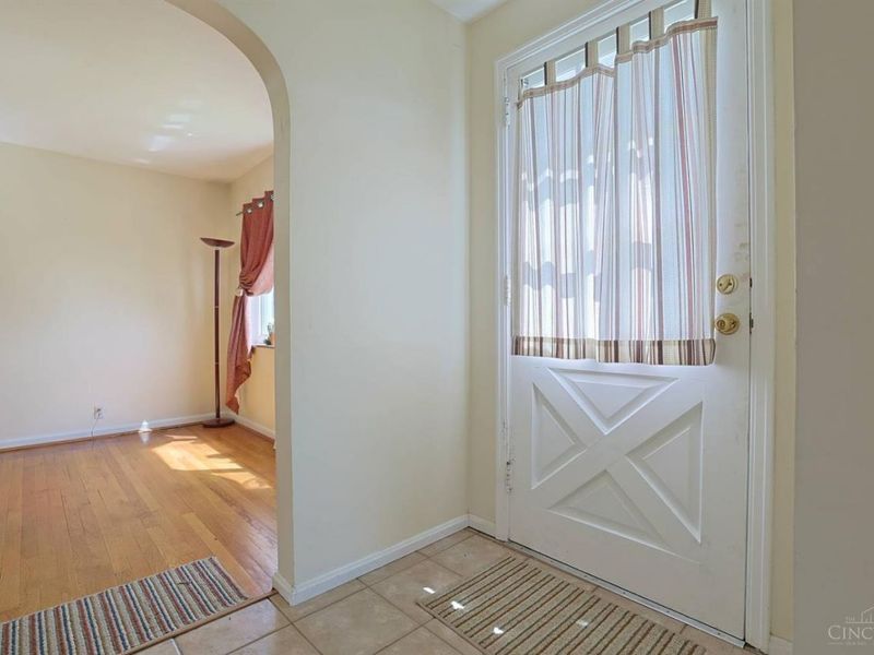 2312 Compton Road, Cincinnati, OH 45231 Photo 4