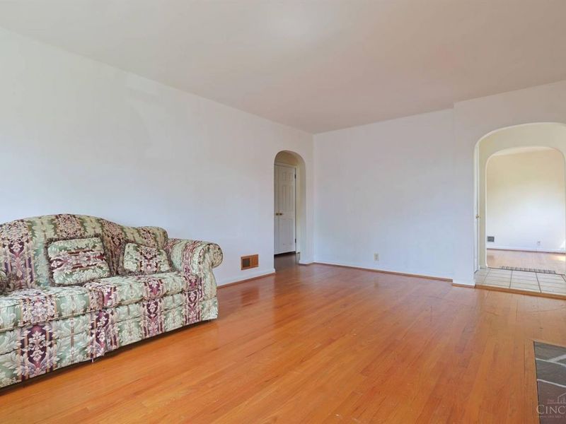 2312 Compton Road, Cincinnati, OH 45231 Photo 8