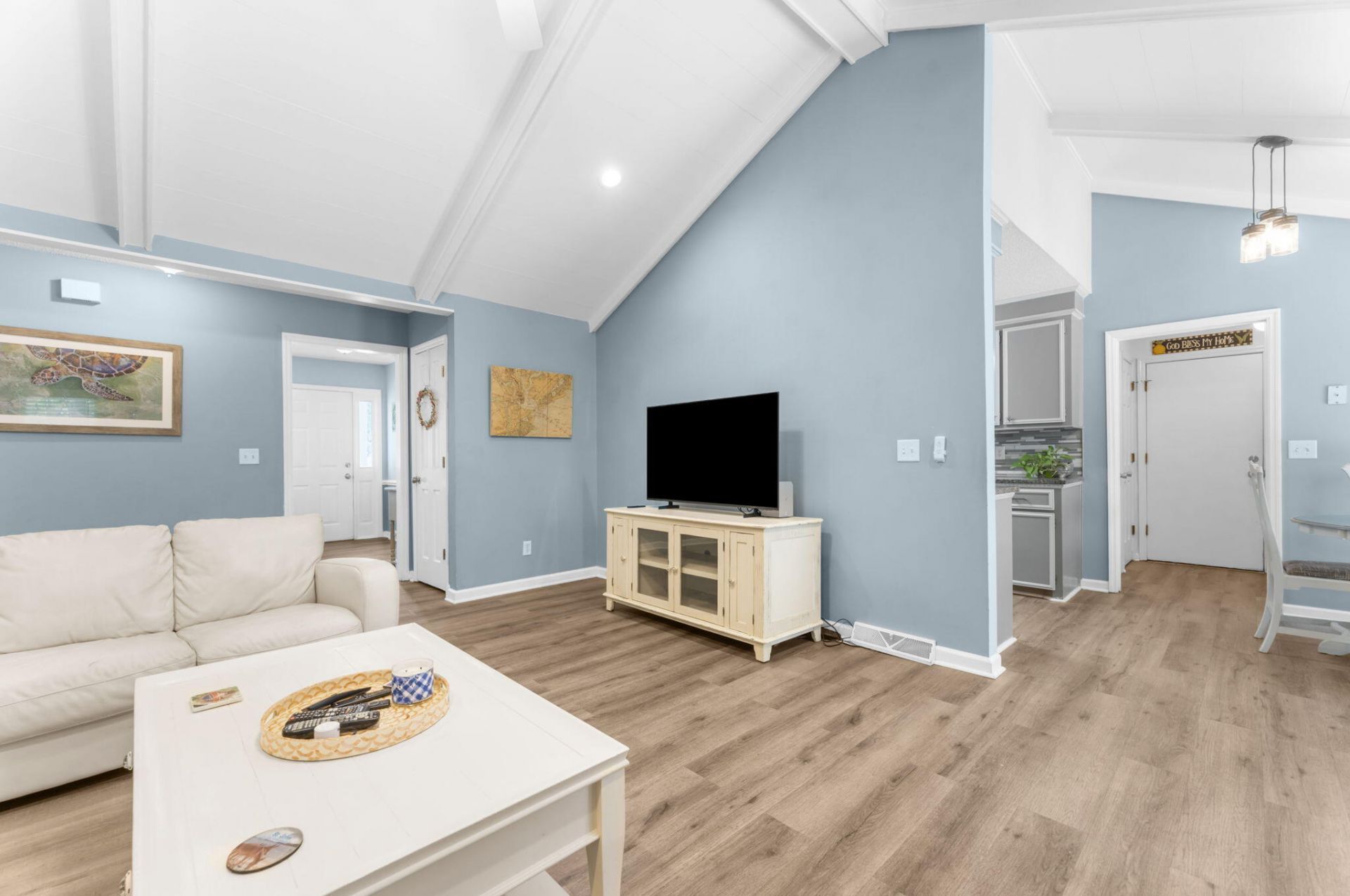 102 Worlingham Court Photo 10
