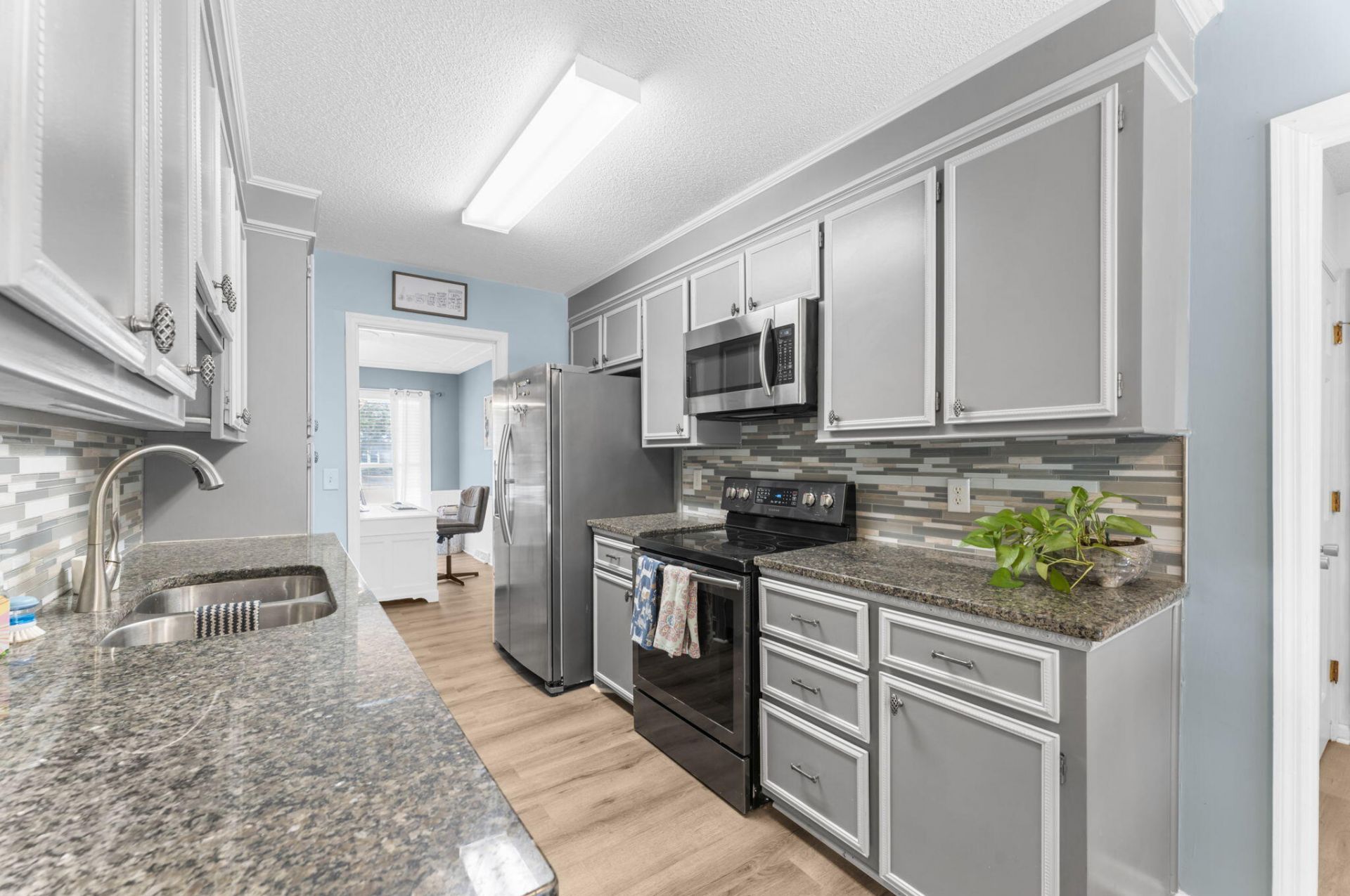 102 Worlingham Court Photo 13