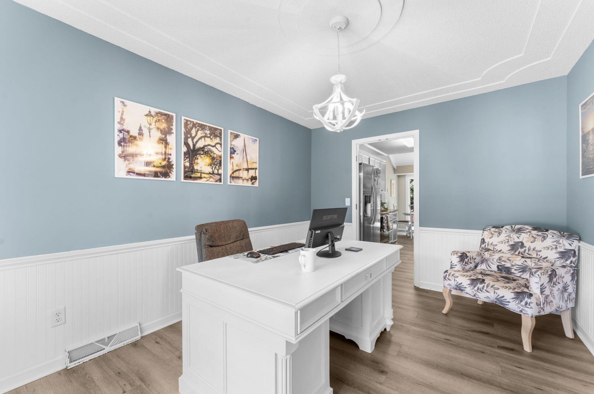 102 Worlingham Court Photo 17