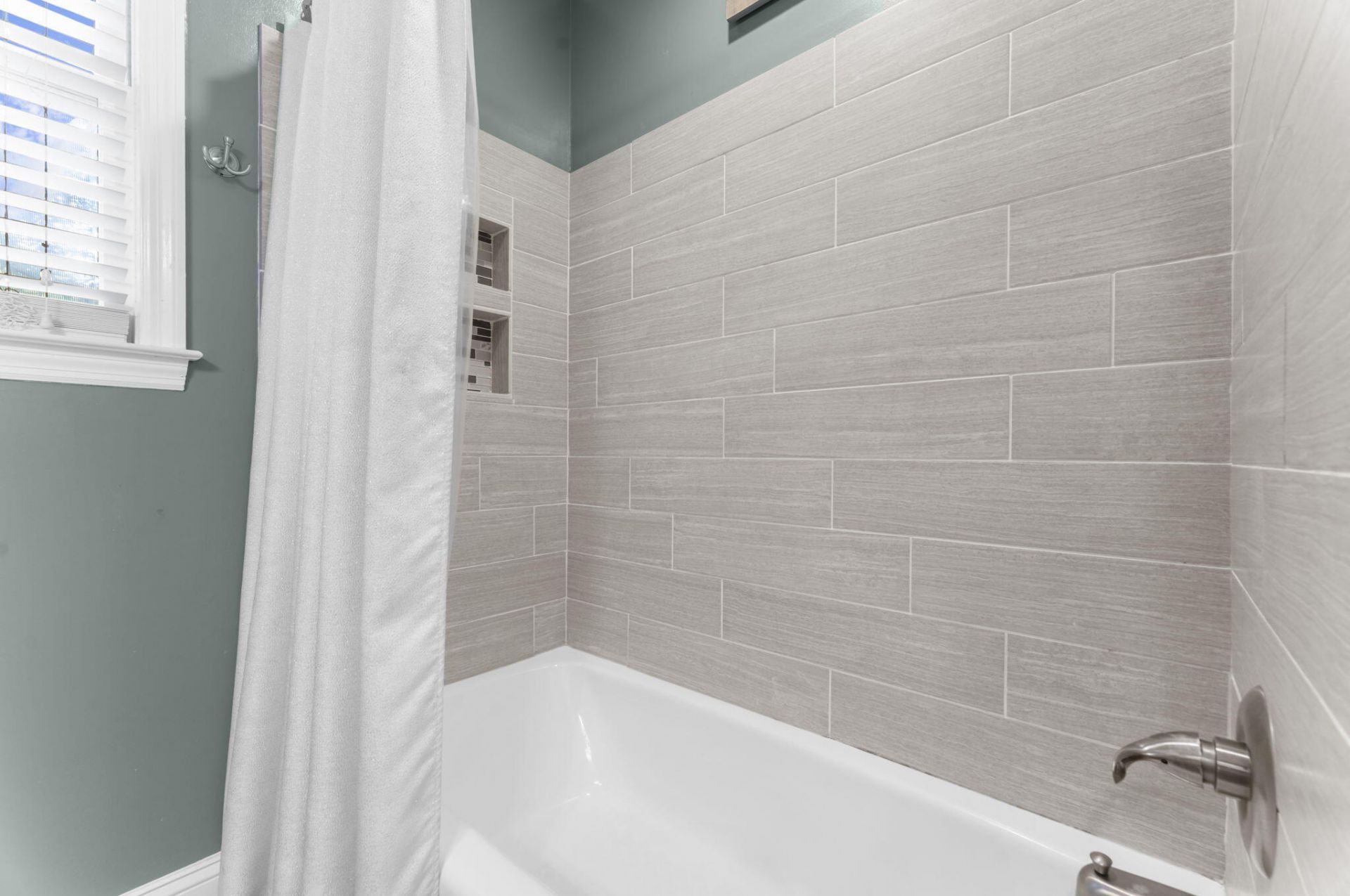 102 Worlingham Court Photo 27