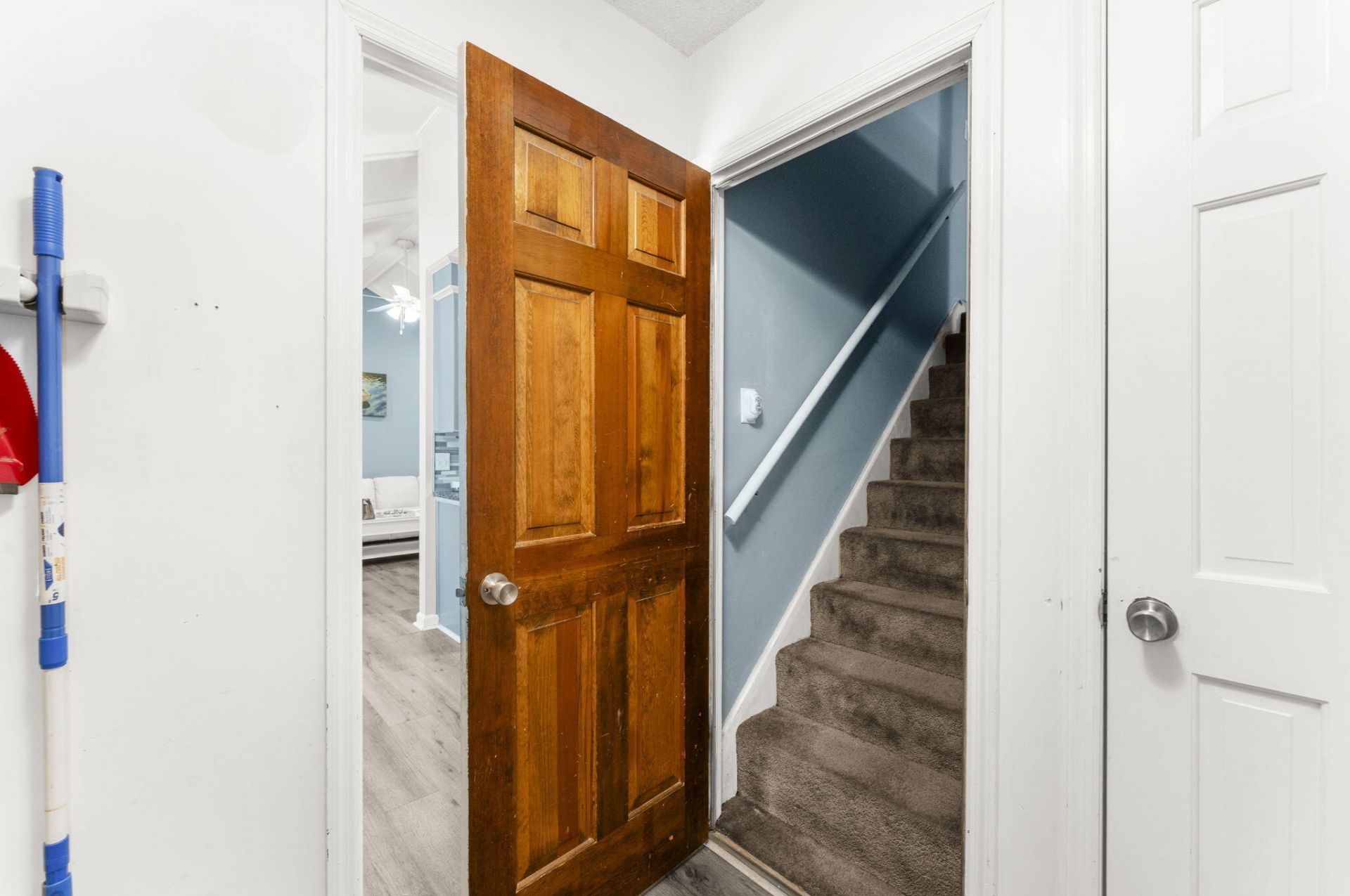 102 Worlingham Court Photo 31