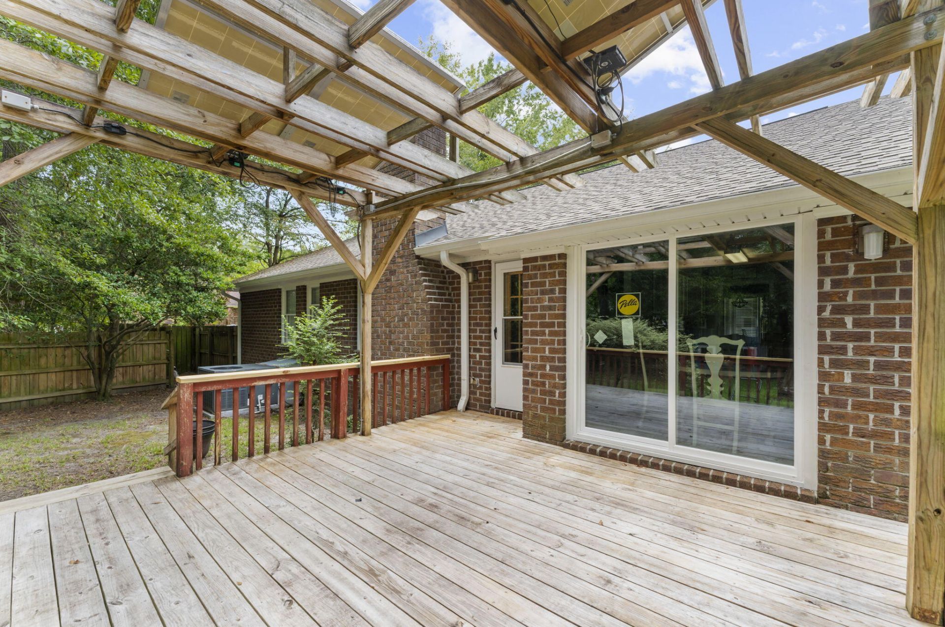 102 Worlingham Court Photo 35