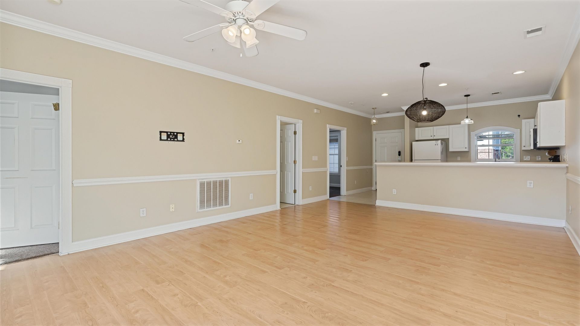 4880 Dahlia Ct. Photo 13