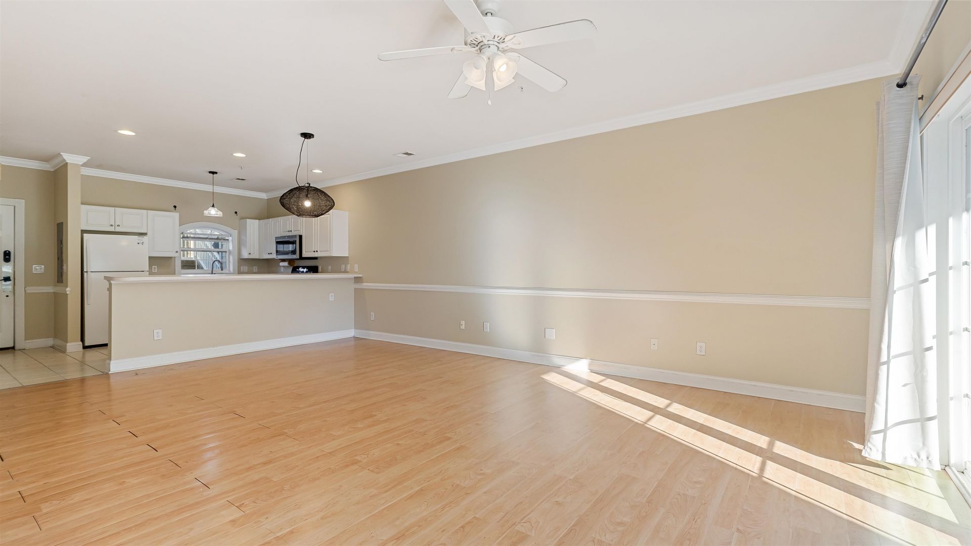 4880 Dahlia Ct. Photo 14
