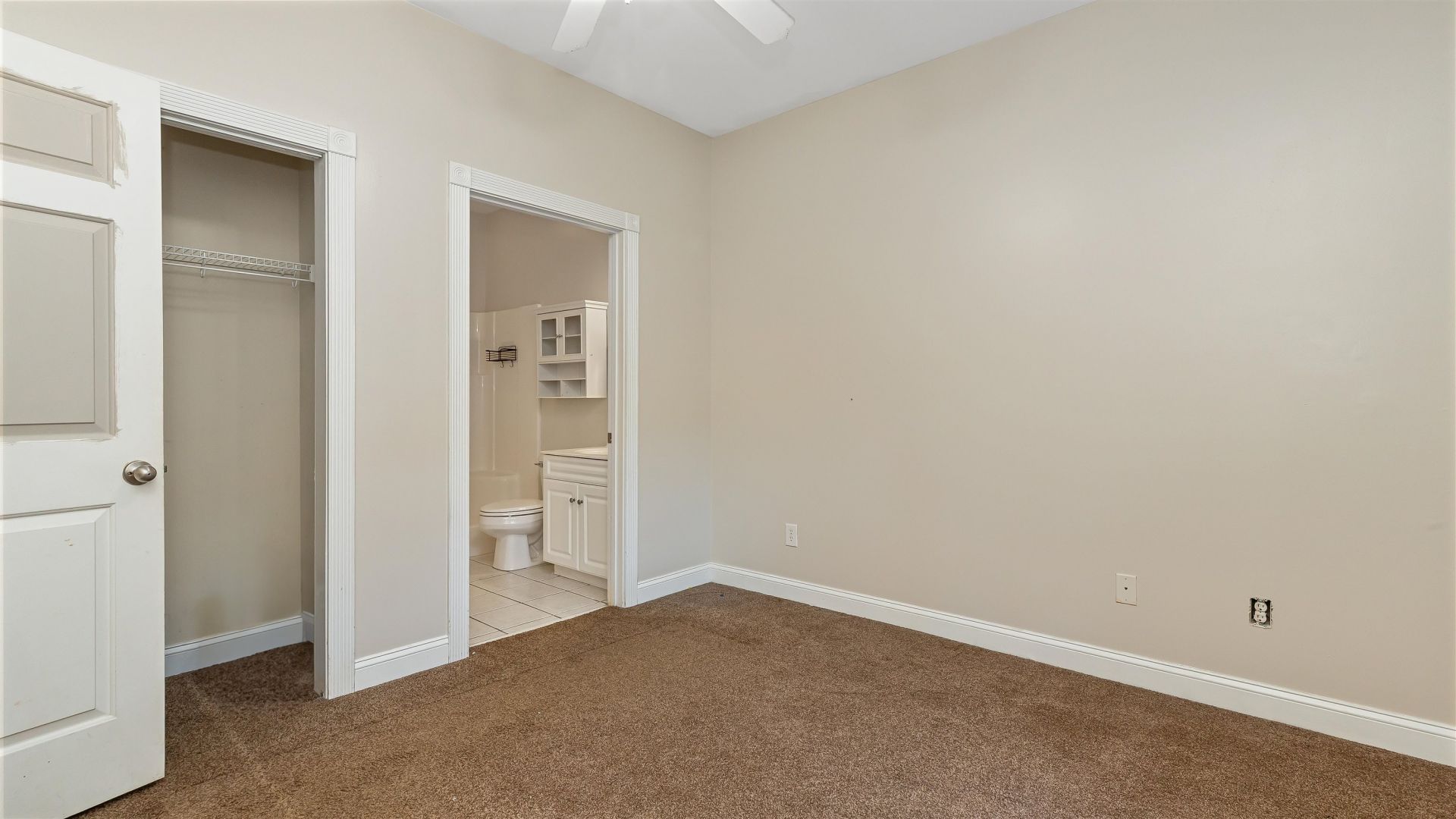 4880 Dahlia Ct. Photo 16