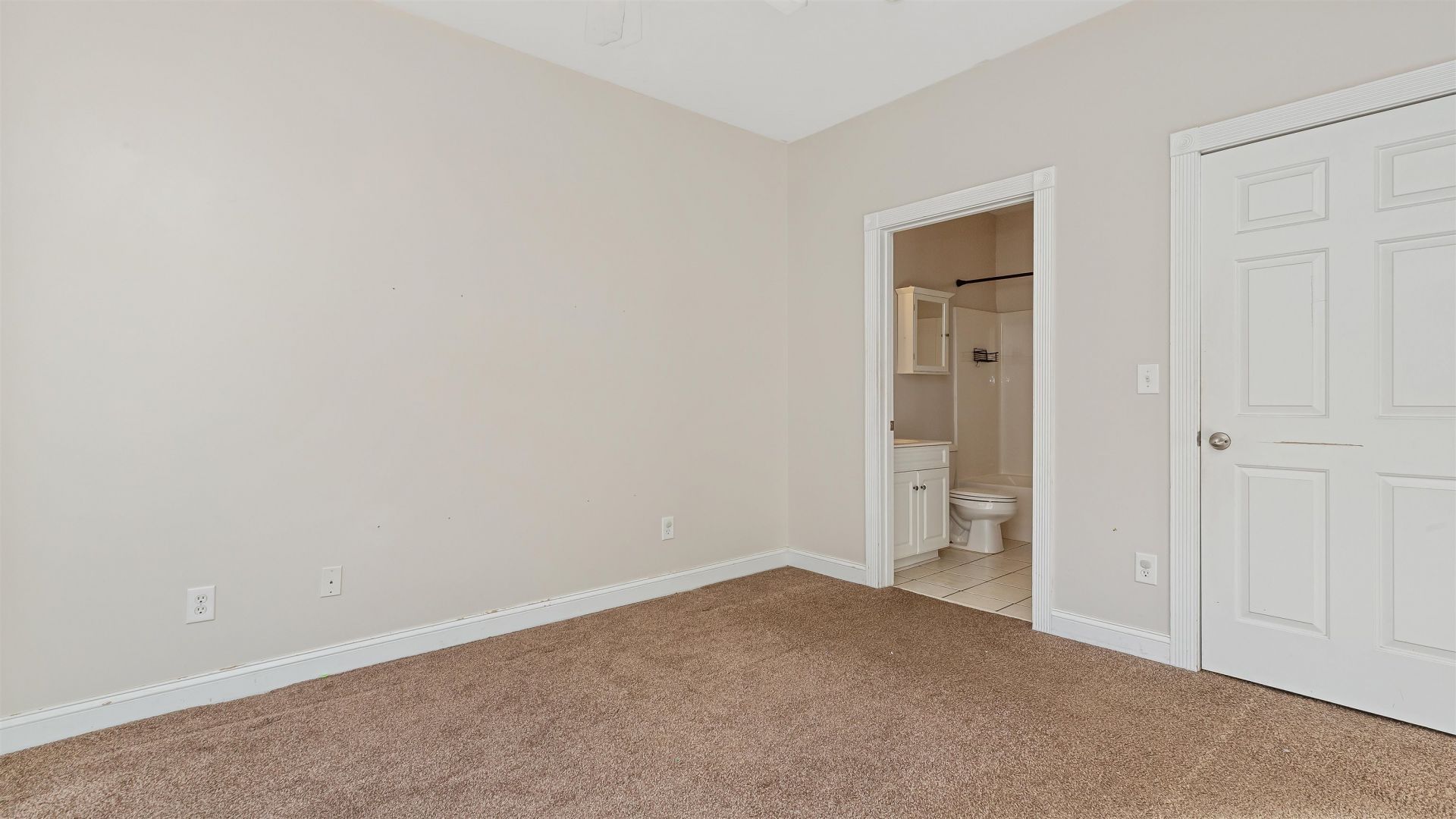 4880 Dahlia Ct. Photo 22