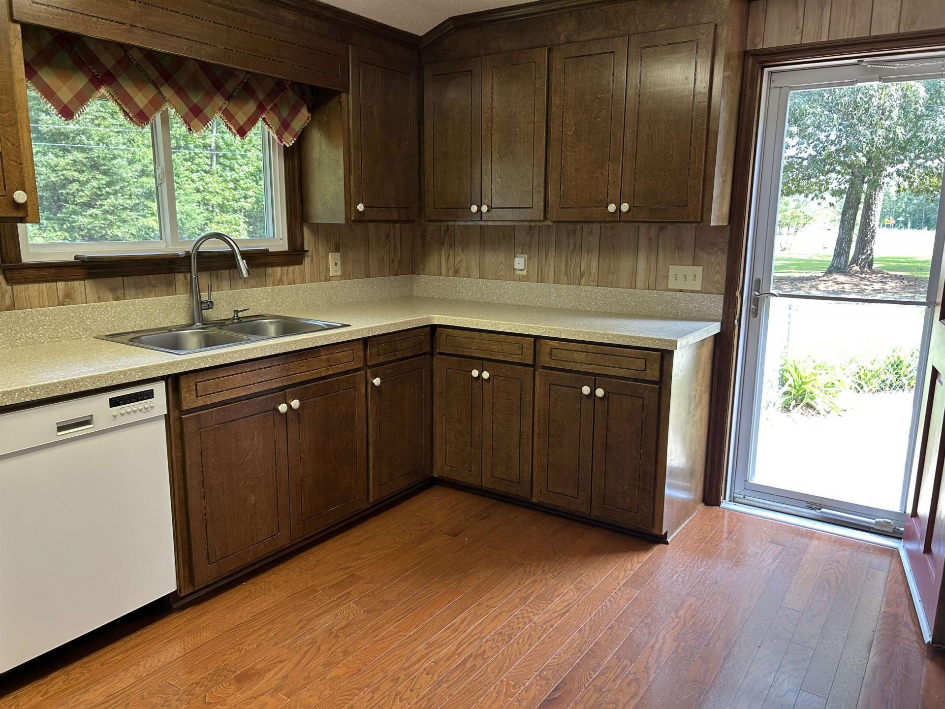 3684 Creek Rd.  Photo 14