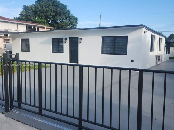 730 E 17th St , Hialeah, FL 33010