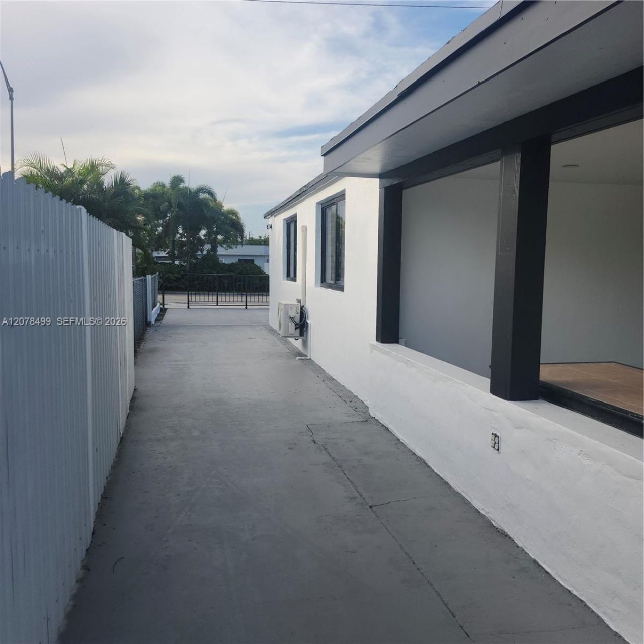 730 E 17th St, Hialeah, FL 33010 Photo