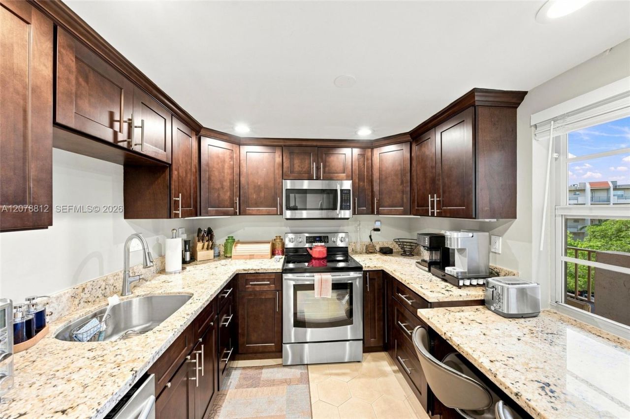 3940 Inverrary Blvd, Unit 601-A, Lauderhill, FL 33319 Photo