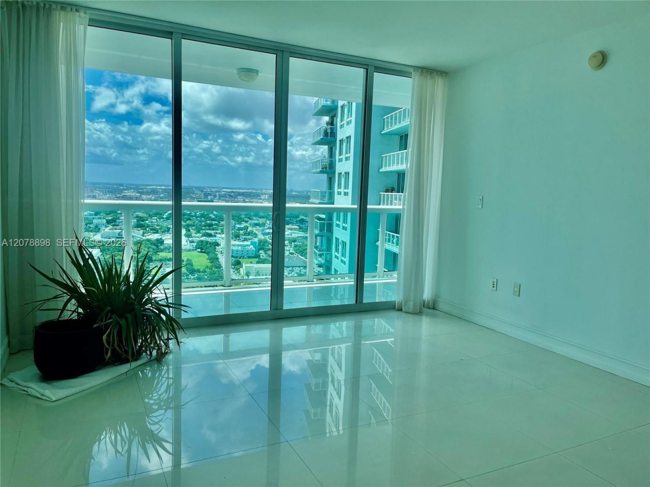1800 N Bayshore Dr , Unit 3710, Miami, FL 33132 Photo