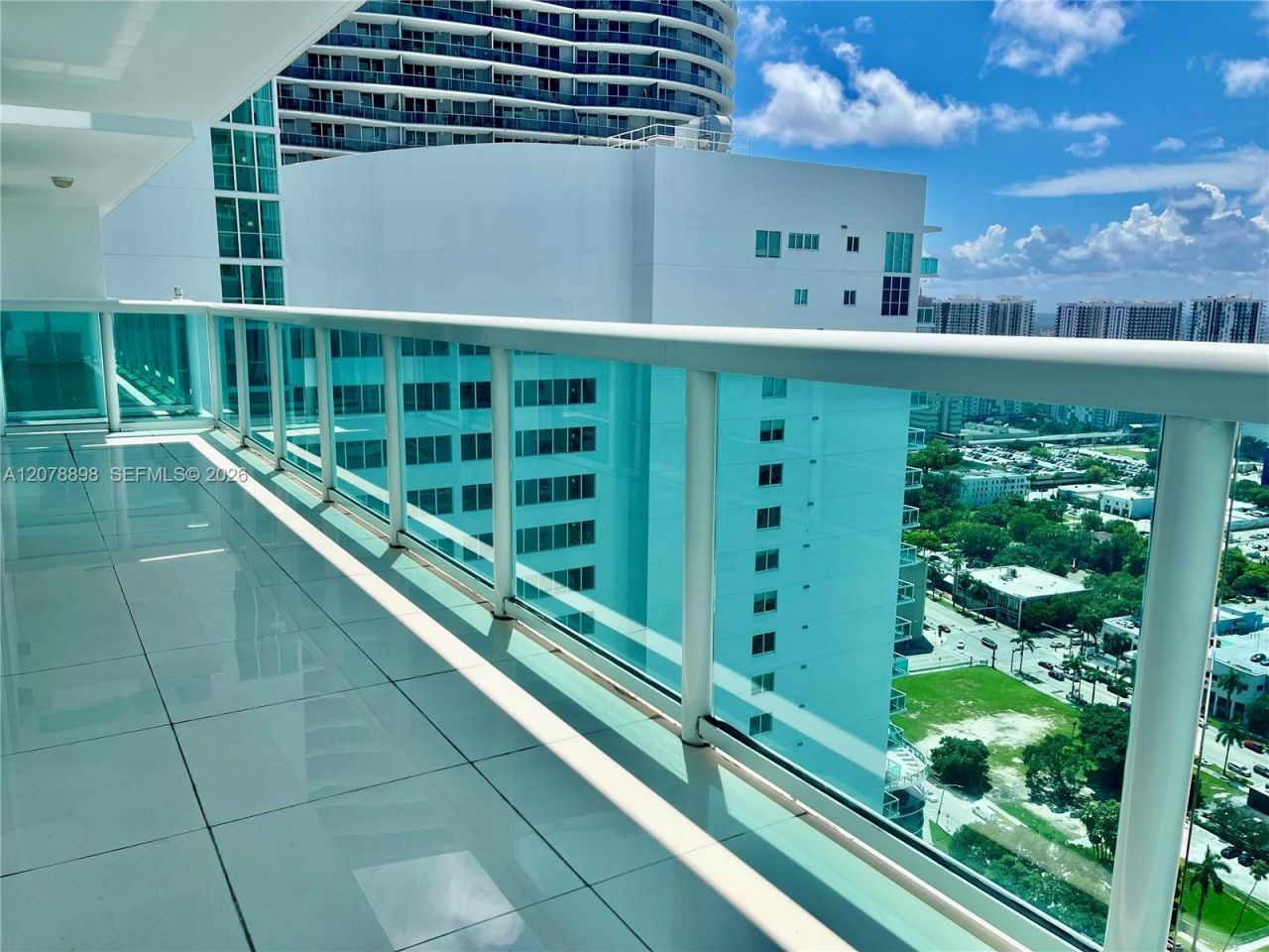 1800 N Bayshore Dr , Unit 3710, Miami, FL 33132 Photo