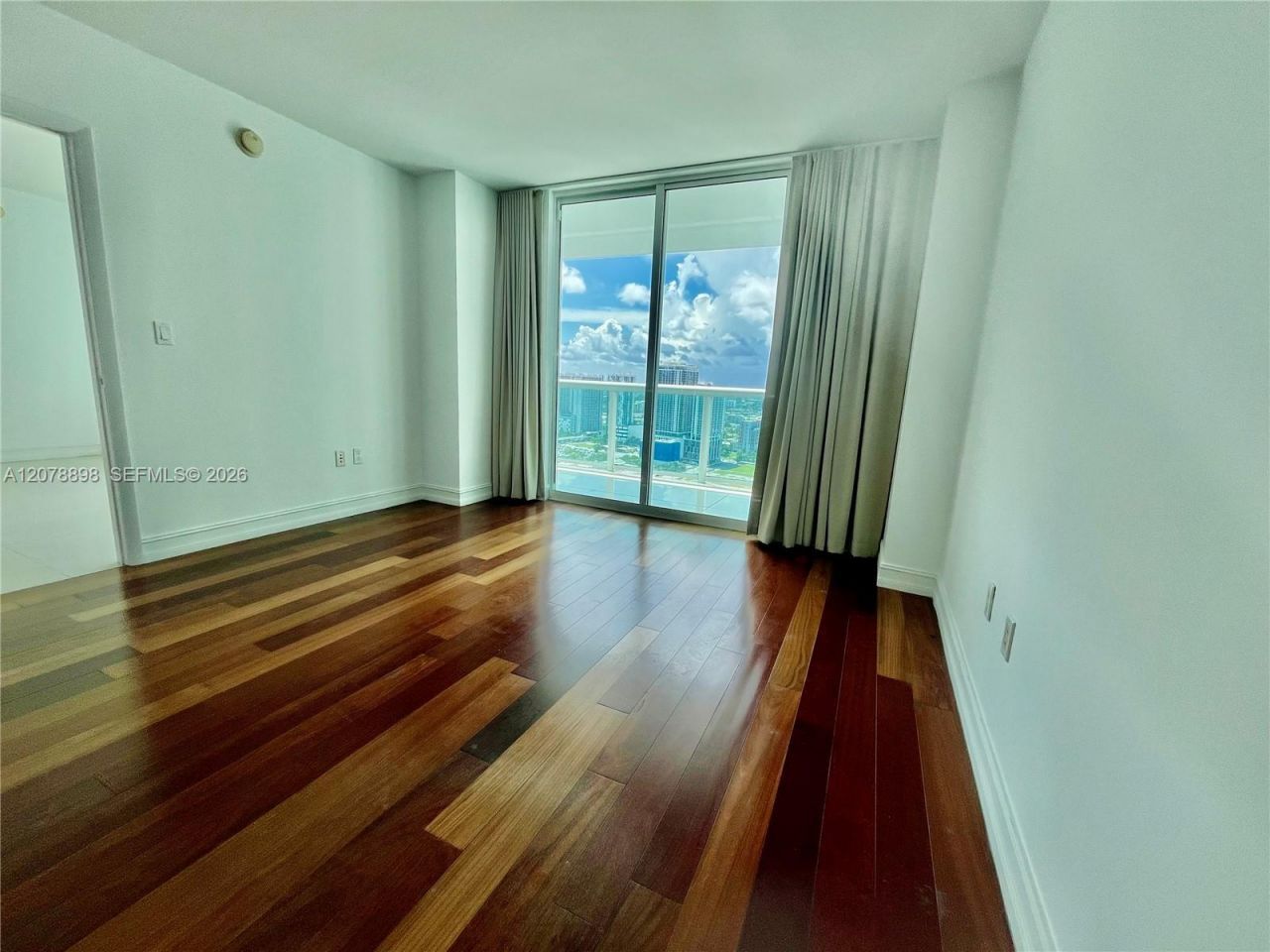 1800 N Bayshore Dr , Unit 3710, Miami, FL 33132 Photo