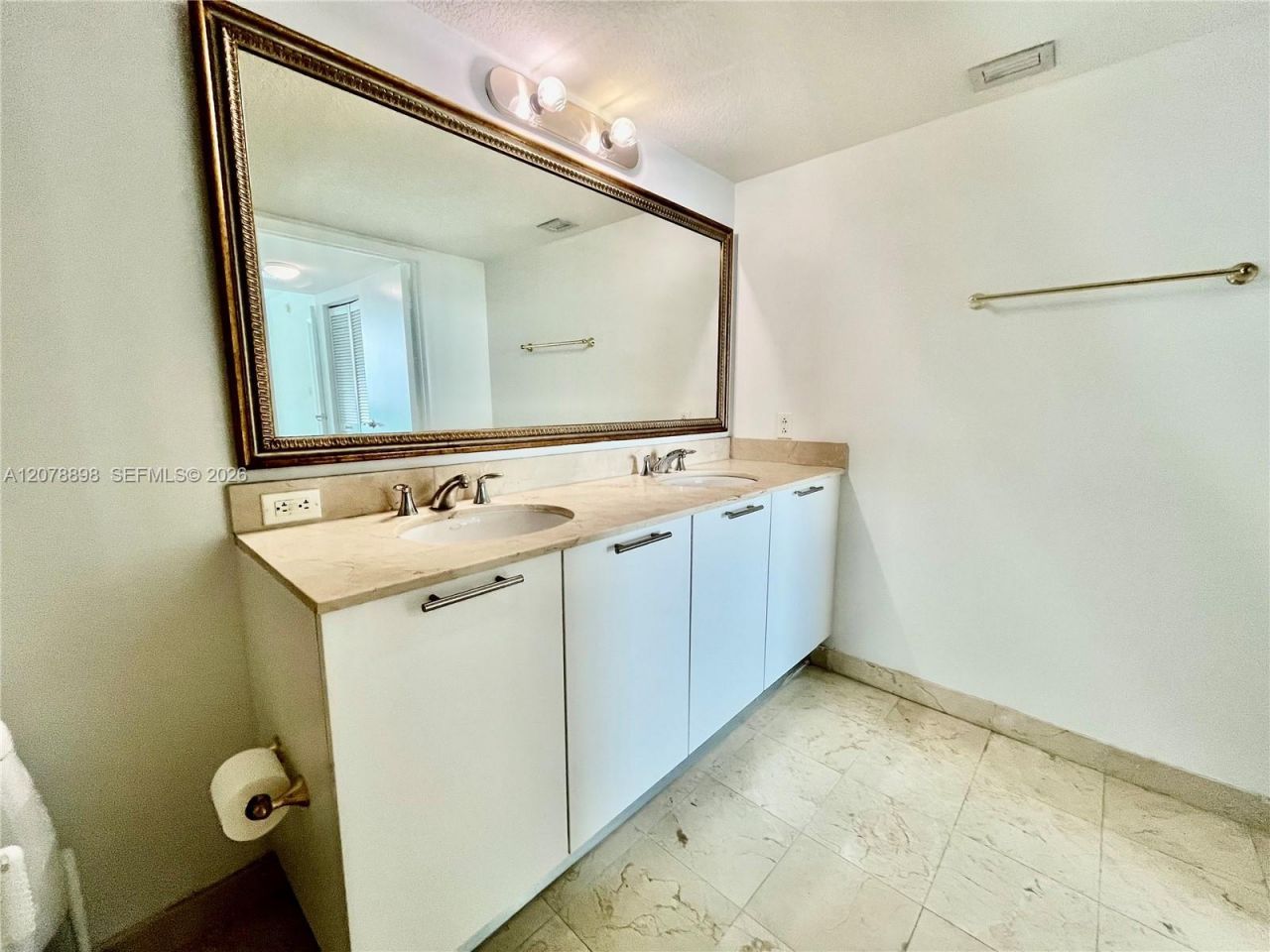 1800 N Bayshore Dr , Unit 3710, Miami, FL 33132 Photo