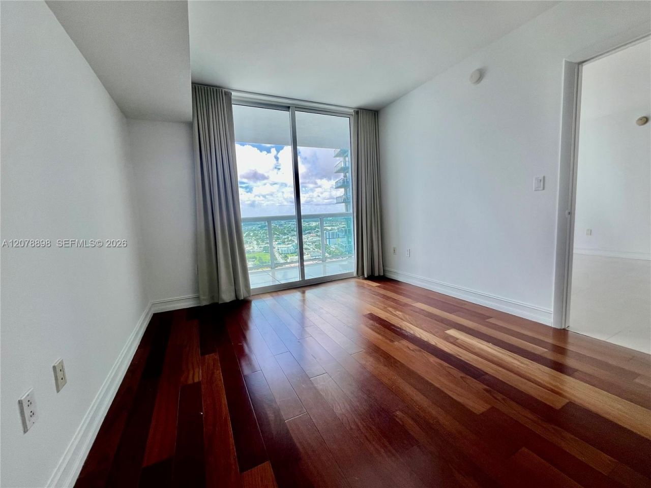 1800 N Bayshore Dr , Unit 3710, Miami, FL 33132 Photo