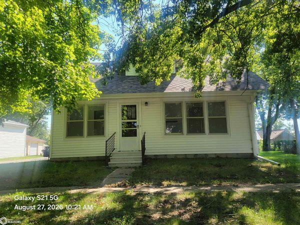 304 S Lincoln Street, Mount Ayr, IA 50854