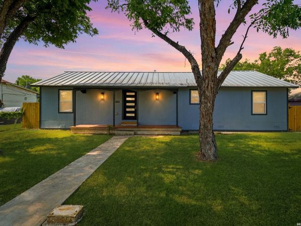 1126 W LULLWOOD AVE, San Antonio, TX 78201