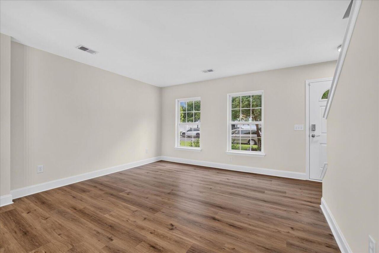 1071 Briar Rose Lane Photo 16
